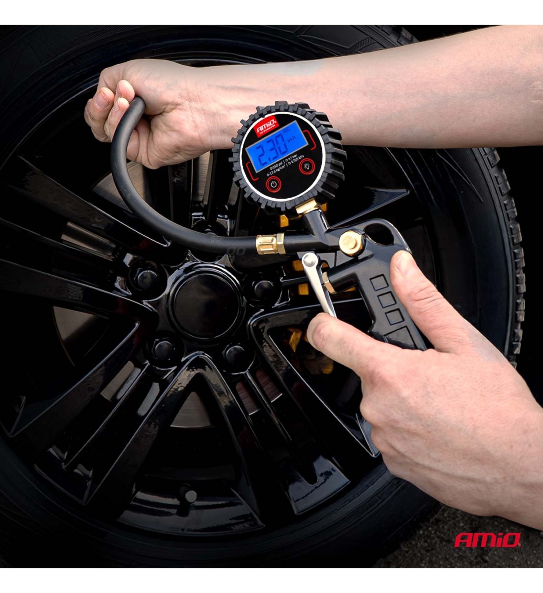 Pistol de umflat cu manometru digital 17 bar AMIO-04466