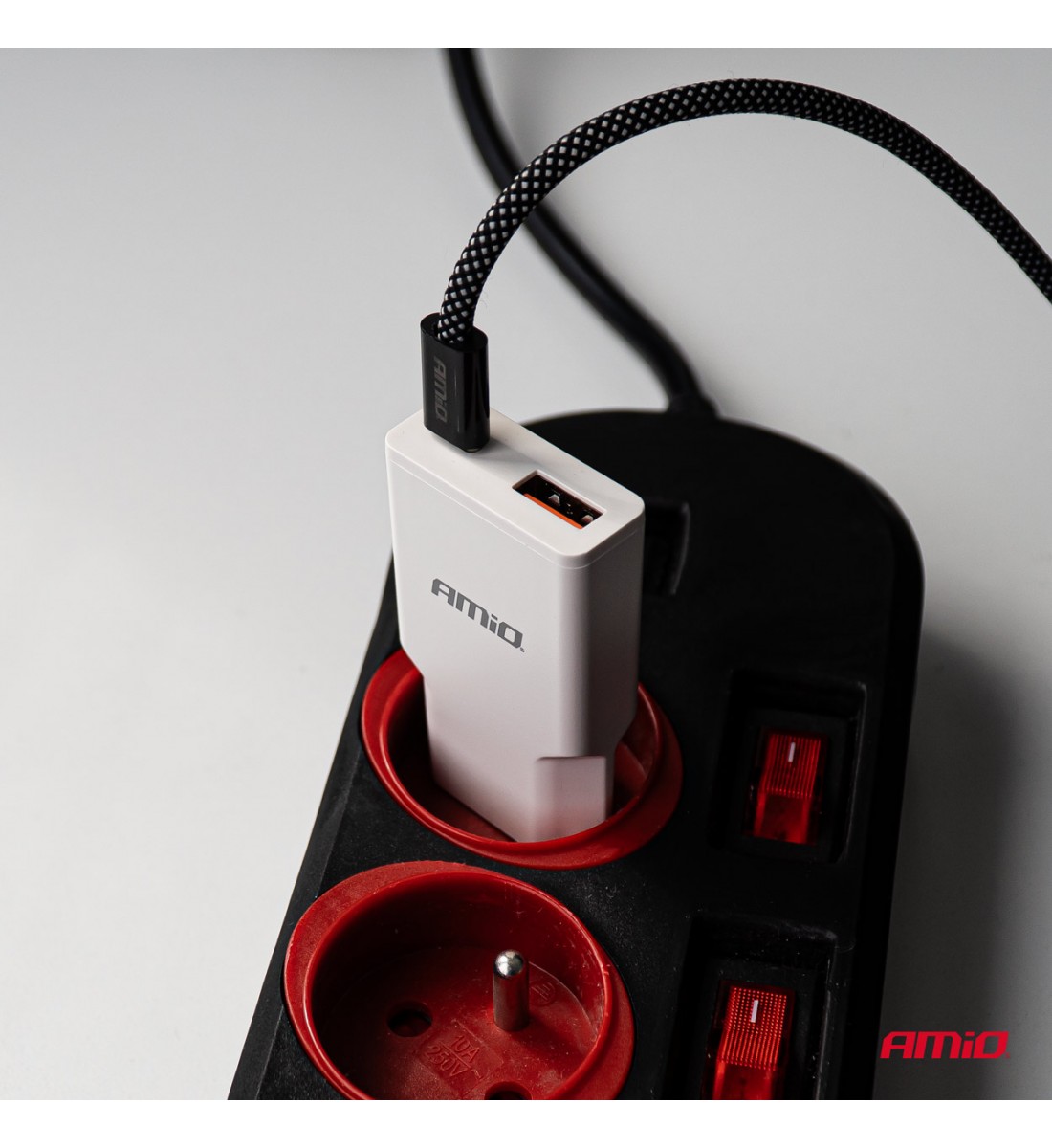 Încărcător de perete 230V 20W GaN USB-C USB-A AMIO-04838 Încărcător de perete 230V 20W GaN USB-C USB-A AMIO-04838