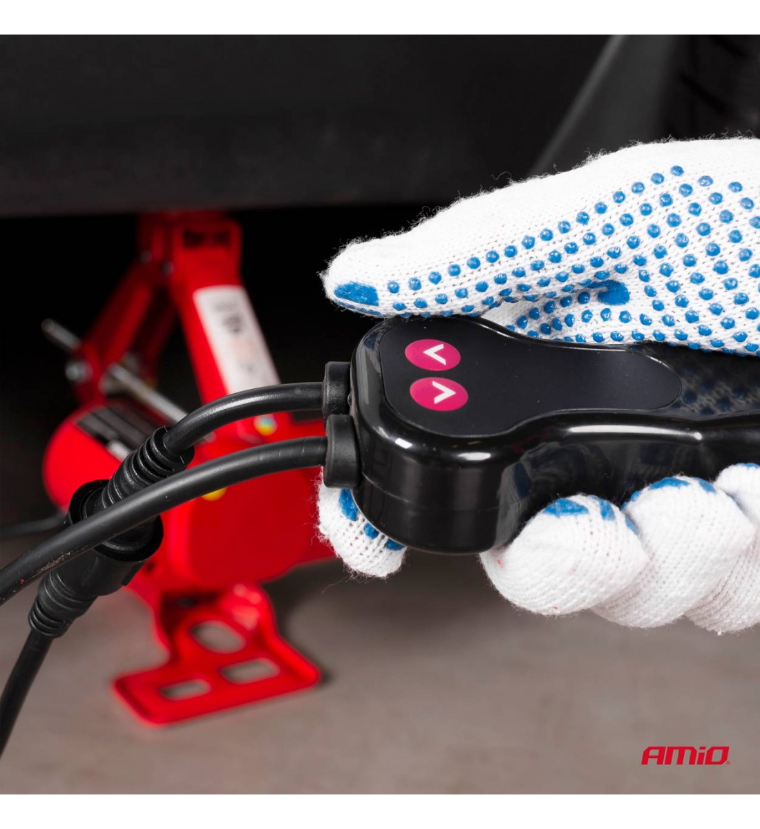 Cric electric tip foarfecă cu telecomandă și KIT de reparare 3T 12V AMIO-02406 Cric electric tip foarfecă cu telecomandă și KIT de reparare 3T 12V AMIO-02406