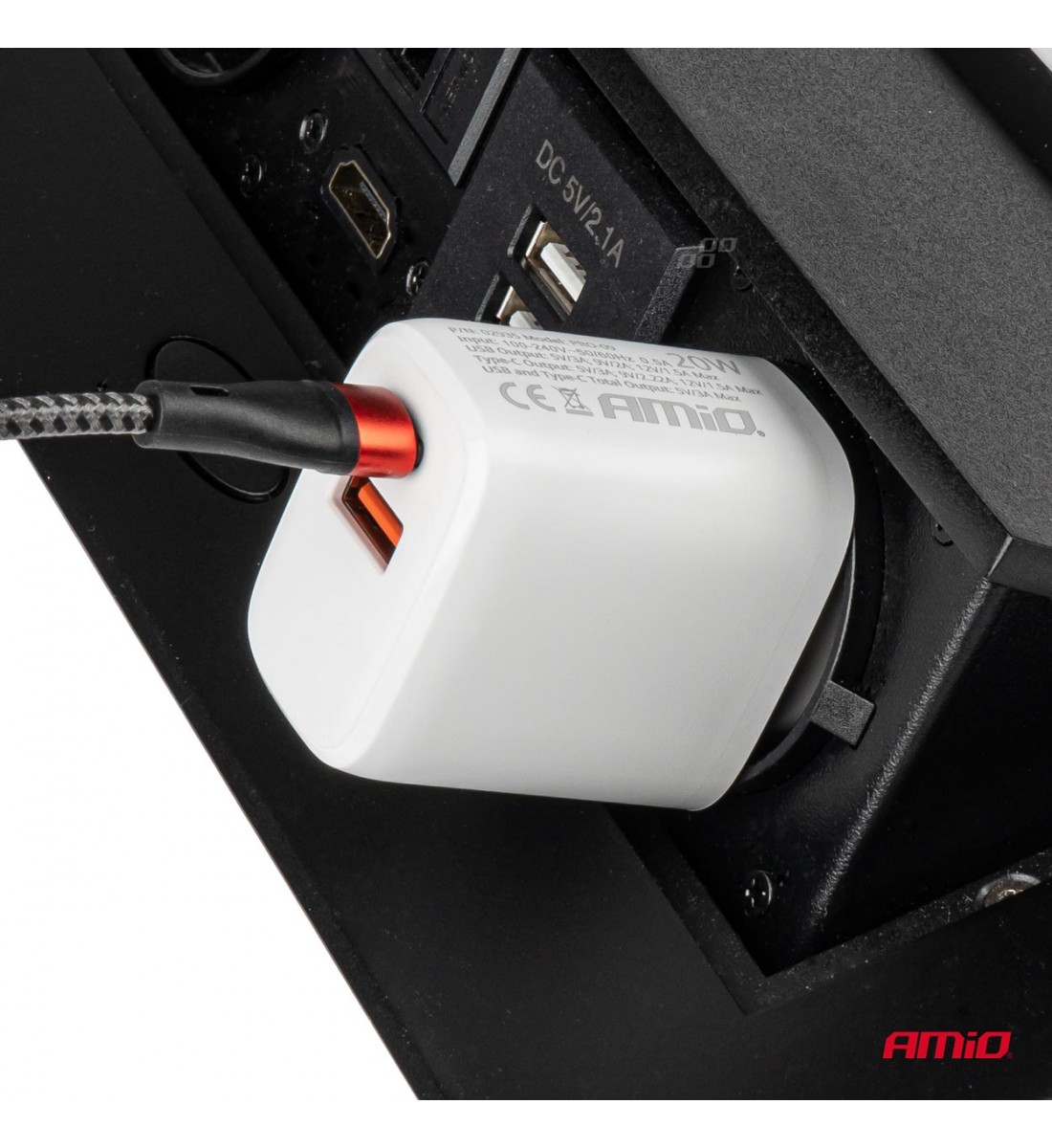 Incarcator priza cu voltmetru, USB + USB C 20W, 230V